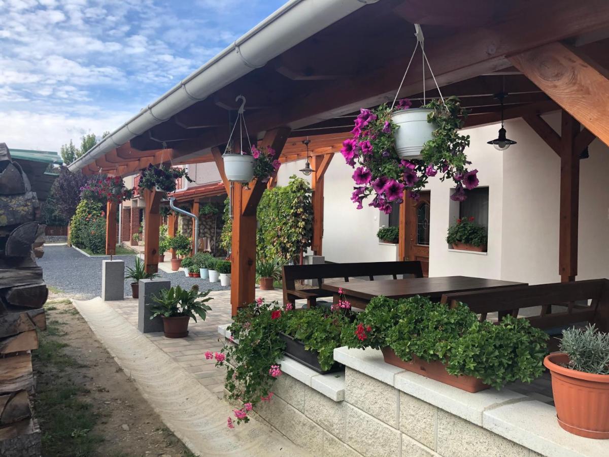 Varga Vendégház Sumegpraga Exterior foto