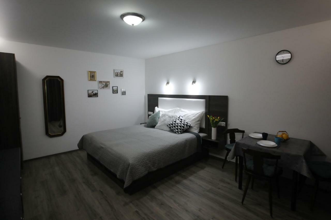 Varga Vendégház Sumegpraga Exterior foto